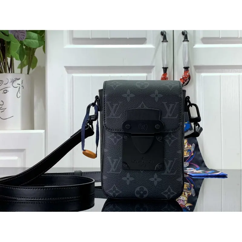 LV M81523 Louis Vuitton S Lock Vertikální Nositelná Peněženka Monogram eclipse