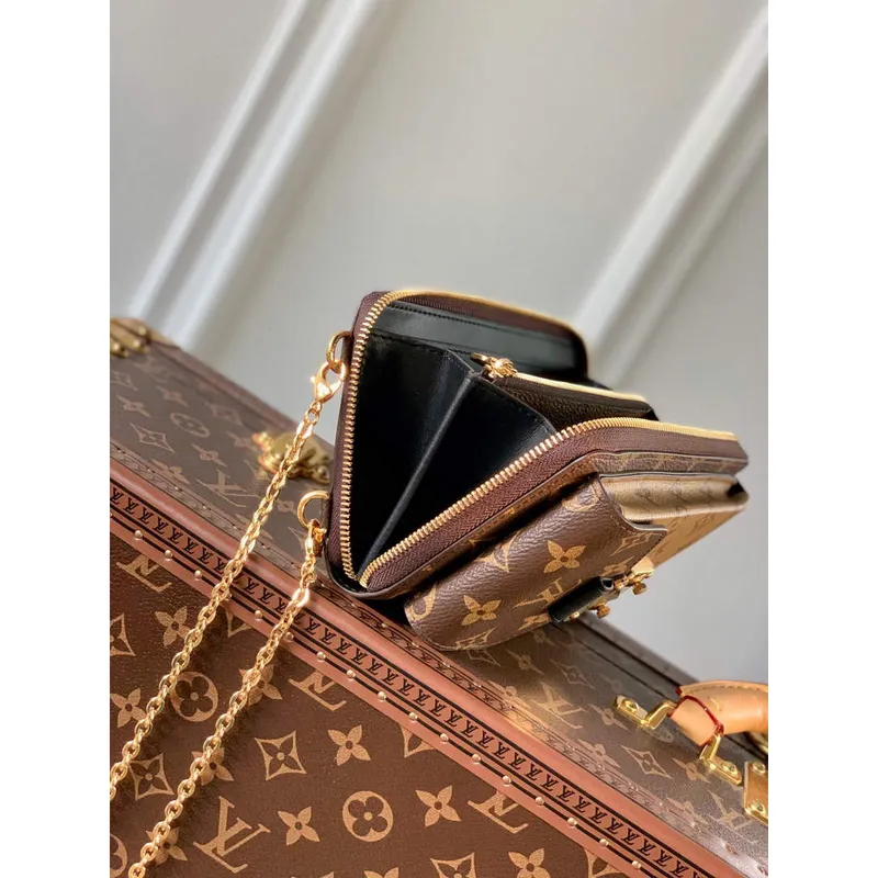LV M63913 Louis Vuitton Vertikální Trunk Pochette Taška