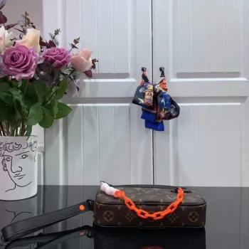 LV M68321 Louis Vuitton Pochette Volga Taška Hnědá