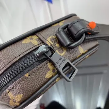 LV M68321 Louis Vuitton Pochette Volga Taška Hnědá