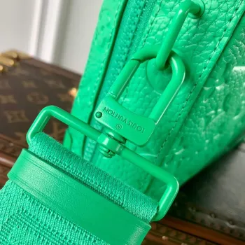 LV M20956 Louis Vuitton Taška Soft Trunk s rukojetí Mátově zelená