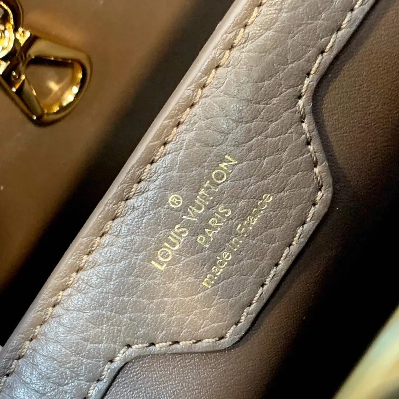 LV M59516 Louis Vuitton Capucines MM Kabelka Smoky Hnědá Zelená/Crème/Růžová