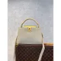 LV M59883 Louis Vuitton Capucines MM Kabelka Crème Beige / Plume Yellow