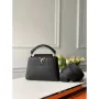 LV M56071 Louis Vuitton Capucines mini kožená taška černá