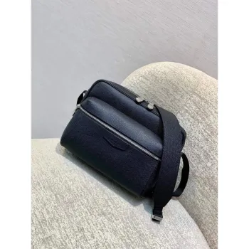 LV M33435 Louis Vuitton Outdoor Messenger PM Taška Černá