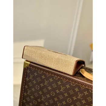 LV M81366 Louis Vuitton Toaletní taška na řetízku Hnědá