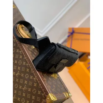 LV Louis Vuitton M58487 S Lock Sling Černá