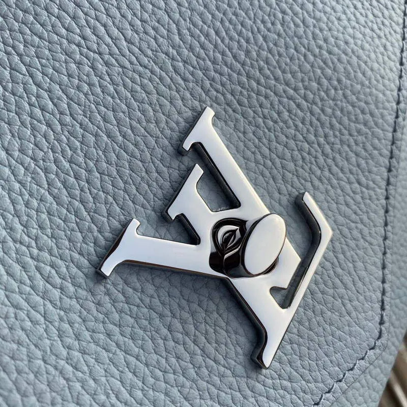 LV M56137 Louis Vuitton Mylockme Chain Bag Světle modrá