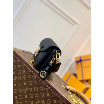 LV M20393 Louis Vuitton Swing Kabelka Černá