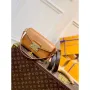 LV M20396 Louis Vuitton Swing Kabelka Lískový Hnědá