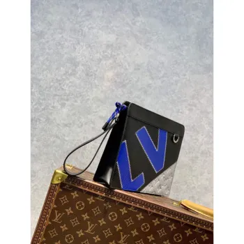 LV M81310 Louis Vuitton Stojící Pouch Jiná kůže