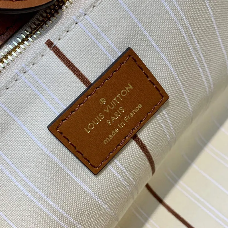 LV M59905 Louis Vuitton Taška On My Side PM