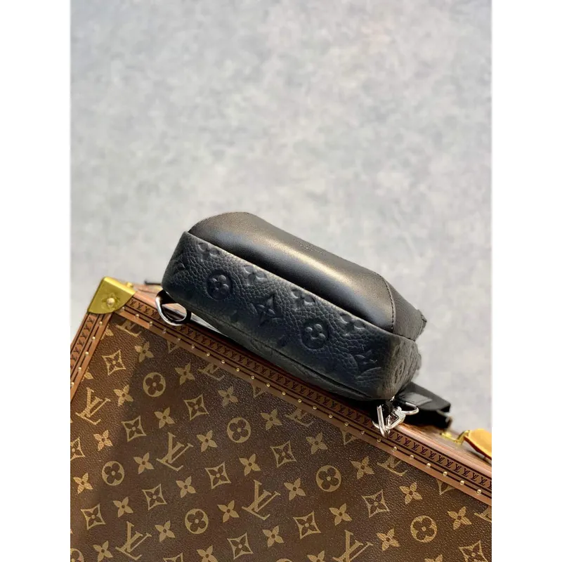 LV M59926 Louis Vuitton Avenue Slingbag Ostatní kůže