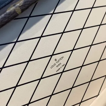 LV M46120 Louis Vuitton Petite Malle East West Kabelka