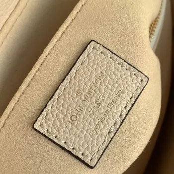 LV M46041 Louis Vuitton Madeleine MM Kabelka Crème Beige