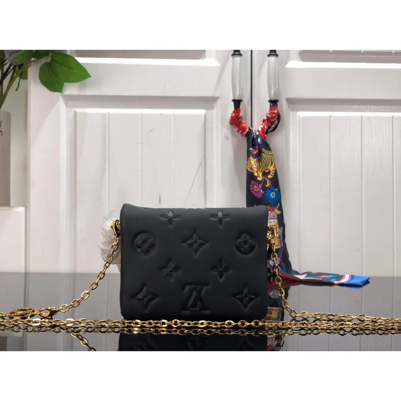 LV M81127 Louis Vuitton Pásková taška Coussin M81125 Černá