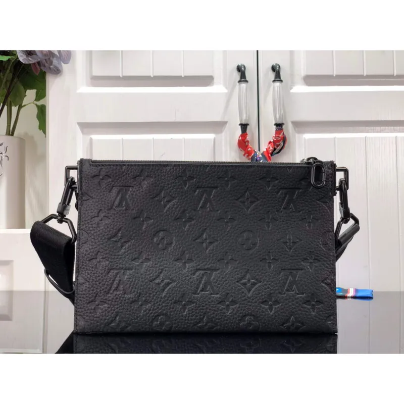 LV M59681 Louis Vuitton In The Loop Trio Pouch Stříbrná