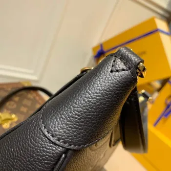 LV M46002 Louis Vuitton Bagatelle Mini Hobo Kabelka Černá