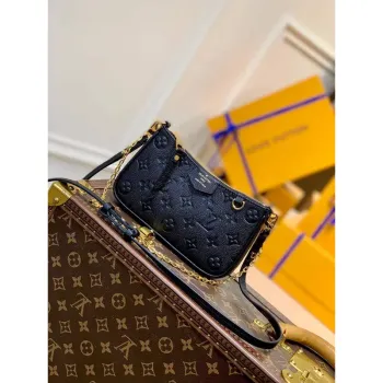 LV M80349 Louis Vuitton Easy Pouch On Strap Černá M81066