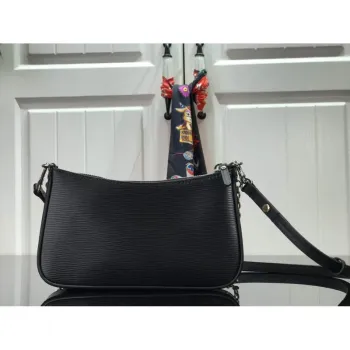 Louis Vuitton M80471 LV M80483 Easy Pouch On Strap Černá