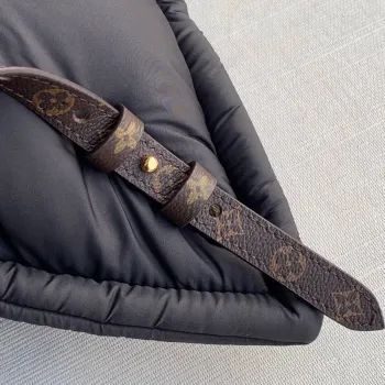 LV M58981 Louis Vuitton Nový Batoh Černý