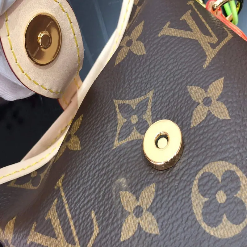LV M80874 Louis Vuitton Skládací Pouch
