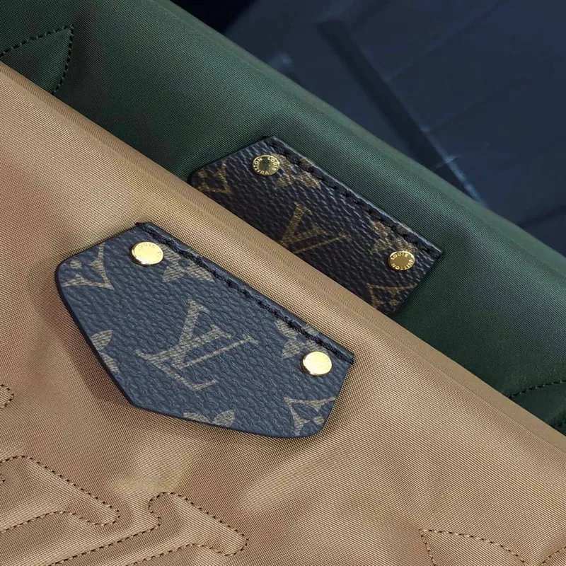 LV M58977 Louis Vuitton Maxi Multi Pochette Accessoires Kabelka M58980