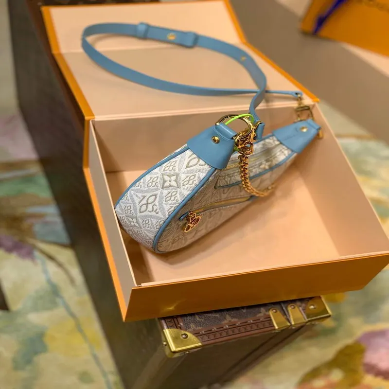 LV M81094 Louis Vuitton Loop Bag Ecru / Modrá