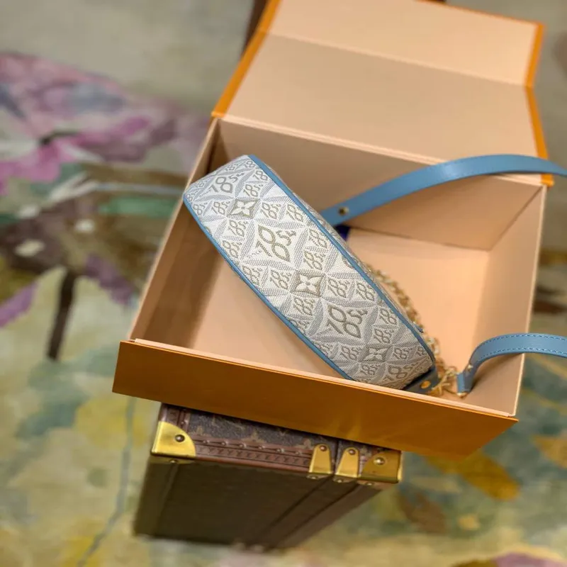 LV M81094 Louis Vuitton Loop Bag Ecru / Modrá