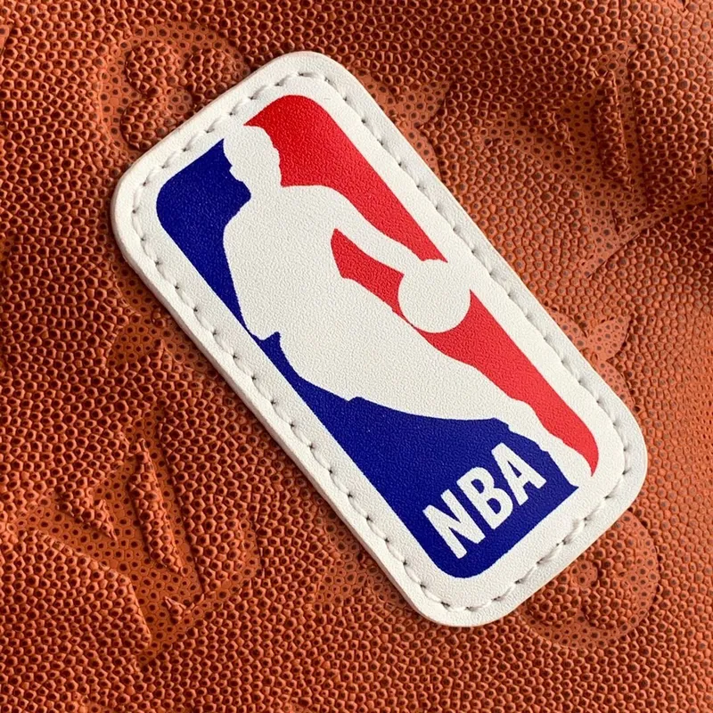 LV M57973 Louis Vuitton LVxNBA Keepall Bandouliere 55 Taška