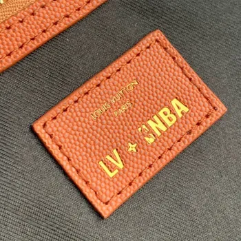 LV M57973 Louis Vuitton LVxNBA Keepall Bandouliere 55 Taška