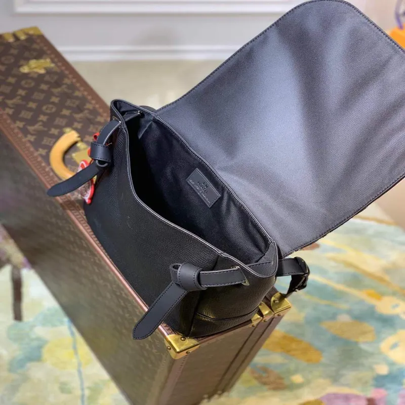 LV M45971 Louis Vuitton Besace Tokyo Taška