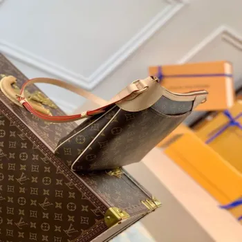 LV M56390 Louis Vuitton ODéON PM Monogram Taška