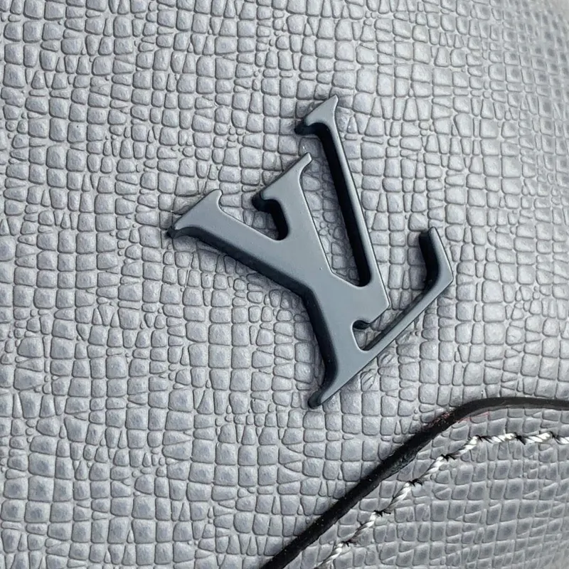 LV M30801 Louis Vuitton Avenue Sling Bag M30803 Šedá