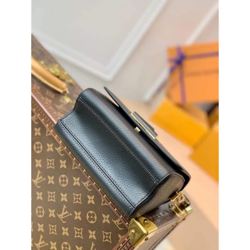LV M58571 Louis Vuitton Twist PM Kožená kabelka černá