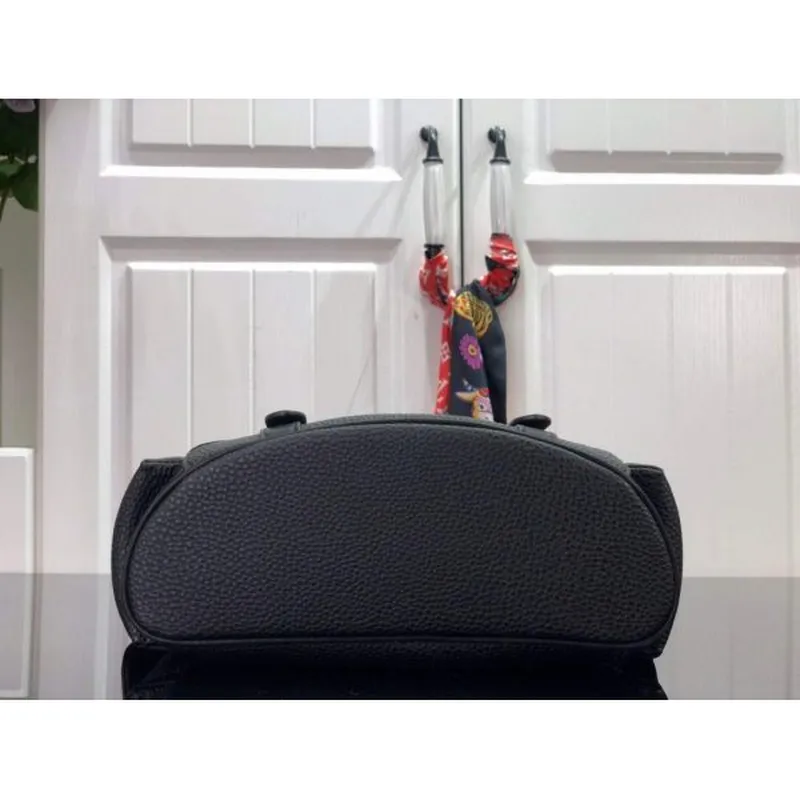 LV M58476 Louis Vuitton Christopher Messenger Bag Černá M58475