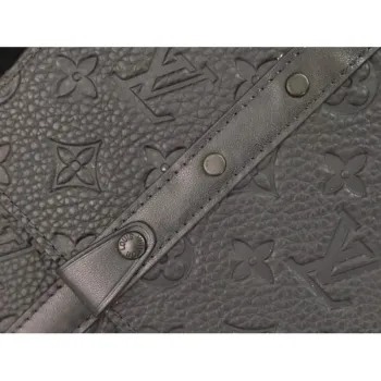 LV M57726 Louis Vuitton Trunk Messenger PM Taurillon Monogram Taška Černá