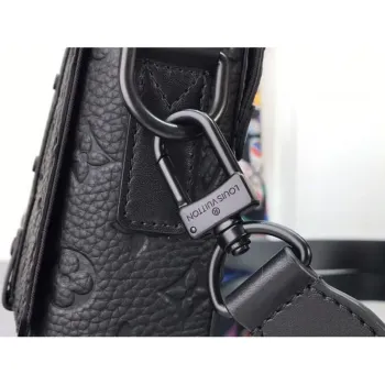 LV M57726 Louis Vuitton Trunk Messenger PM Taurillon Monogram Taška Černá
