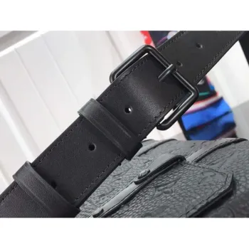 LV M57726 Louis Vuitton Trunk Messenger PM Taurillon Monogram Taška Černá