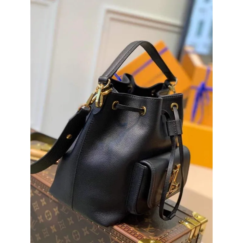 LV M57687 Louis Vuitton Lockme Bucket Bag M57688 M57689 Černá