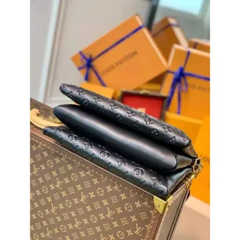 LV M57783 Louis Vuitton Coussin MM Embossed puffy jehněčí kůže taška černá