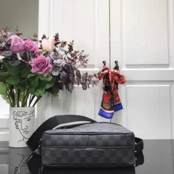 LV N40087 Louis Vuitton Trocadero Messenger NM PM Taška přes rameno Černá