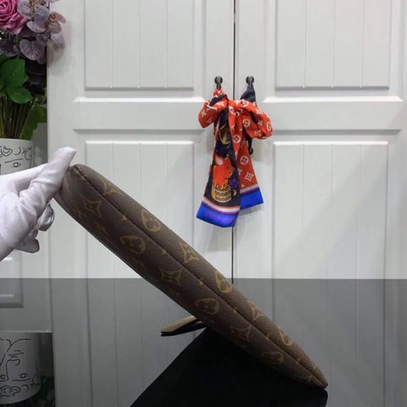 LV M64591 Louis Vuitton Daily Pouch Monogram Canvas Taška M62942 Hnědá