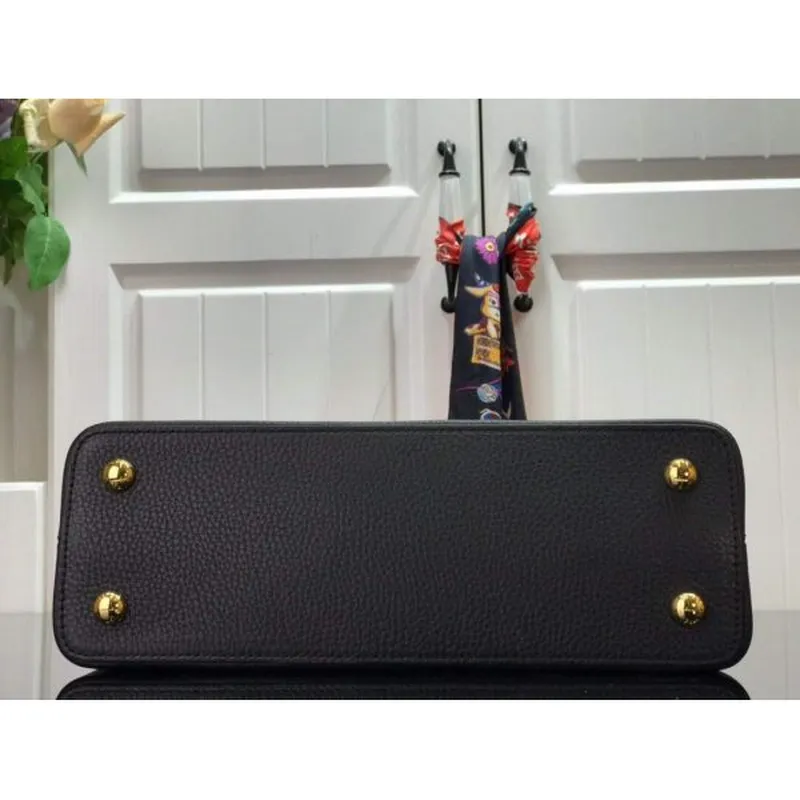 LV M57523 Louis Vuitton Capucines MM Kabelka Černá Modrá