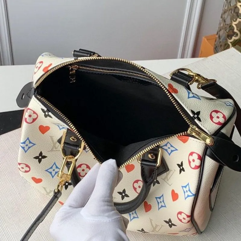 LV M57466 Louis Vuitton GAME ON Speedy Bandouliere 25 Taška Bílá