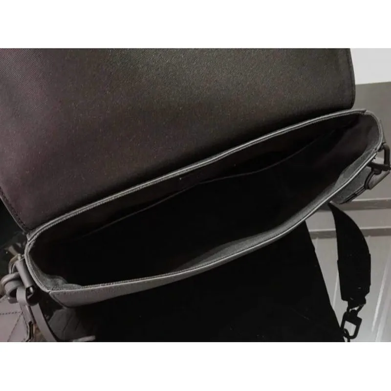 LV M57080 Taška přes rameno Louis Vuitton Černá zrnitá telecí kůže