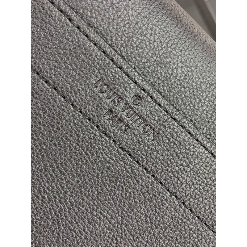 LV M57073 Louis Vuitton M57071 Lockme Chain Bag Černá