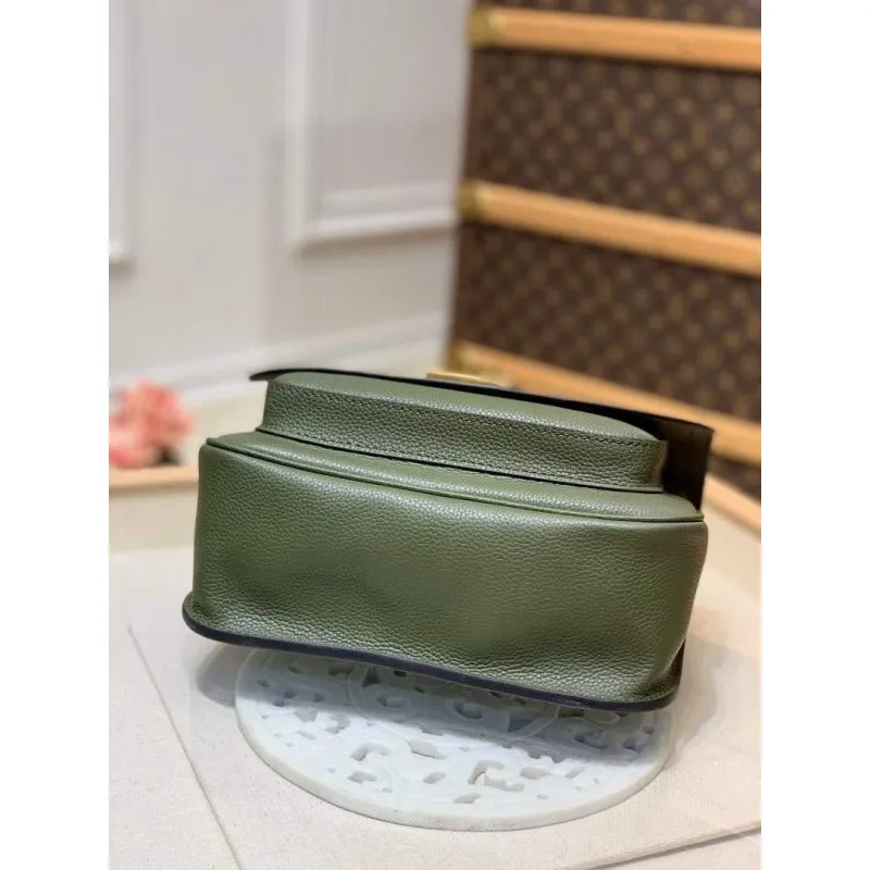 LV M57067 Louis Vuitton M57072 Lockme Chain PM Kabelky přes rameno v monogramu zelené