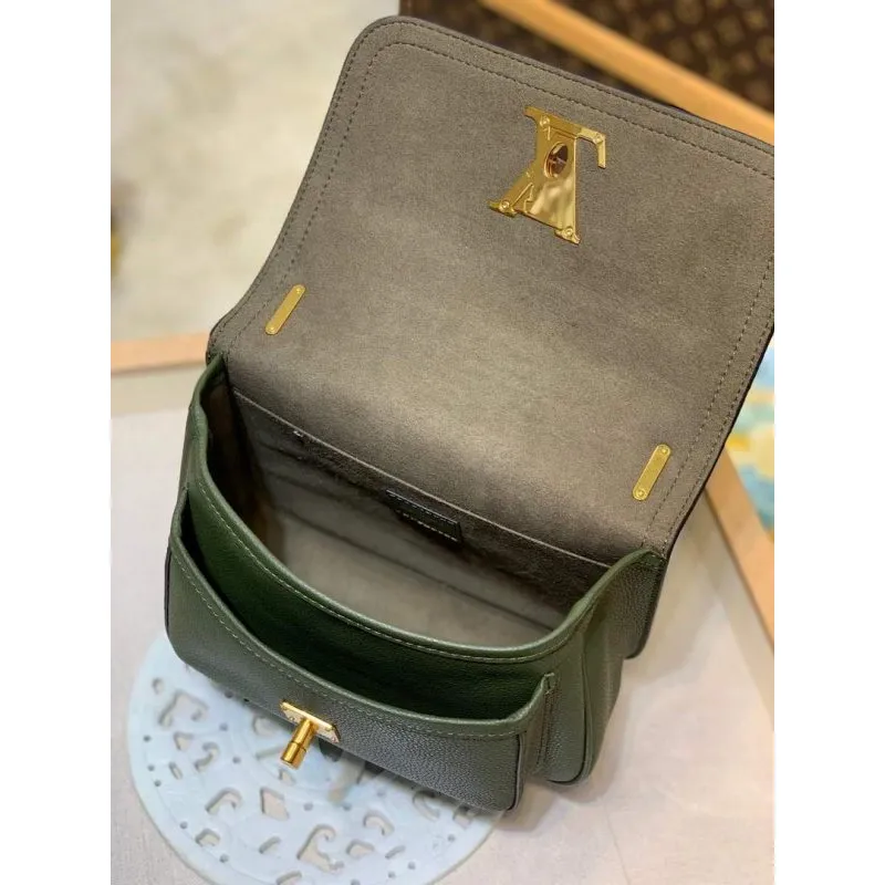 LV M57067 Louis Vuitton M57072 Lockme Chain PM Kabelky přes rameno v monogramu zelené