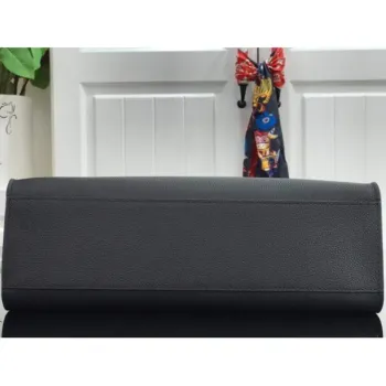 LV M55846 Louis Vuitton Lockme Tote MM Kůže M55818 Taška Černá